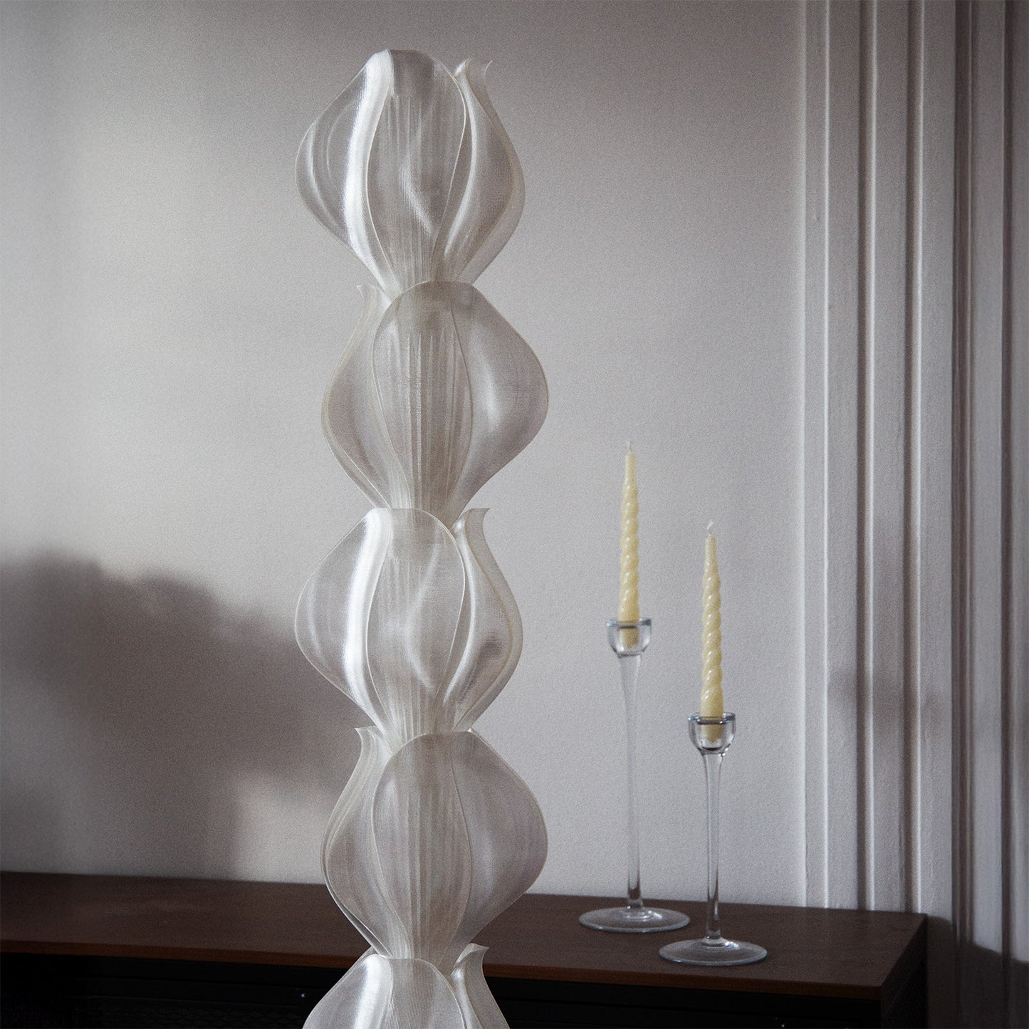 Totem IRIS COLUMNA white