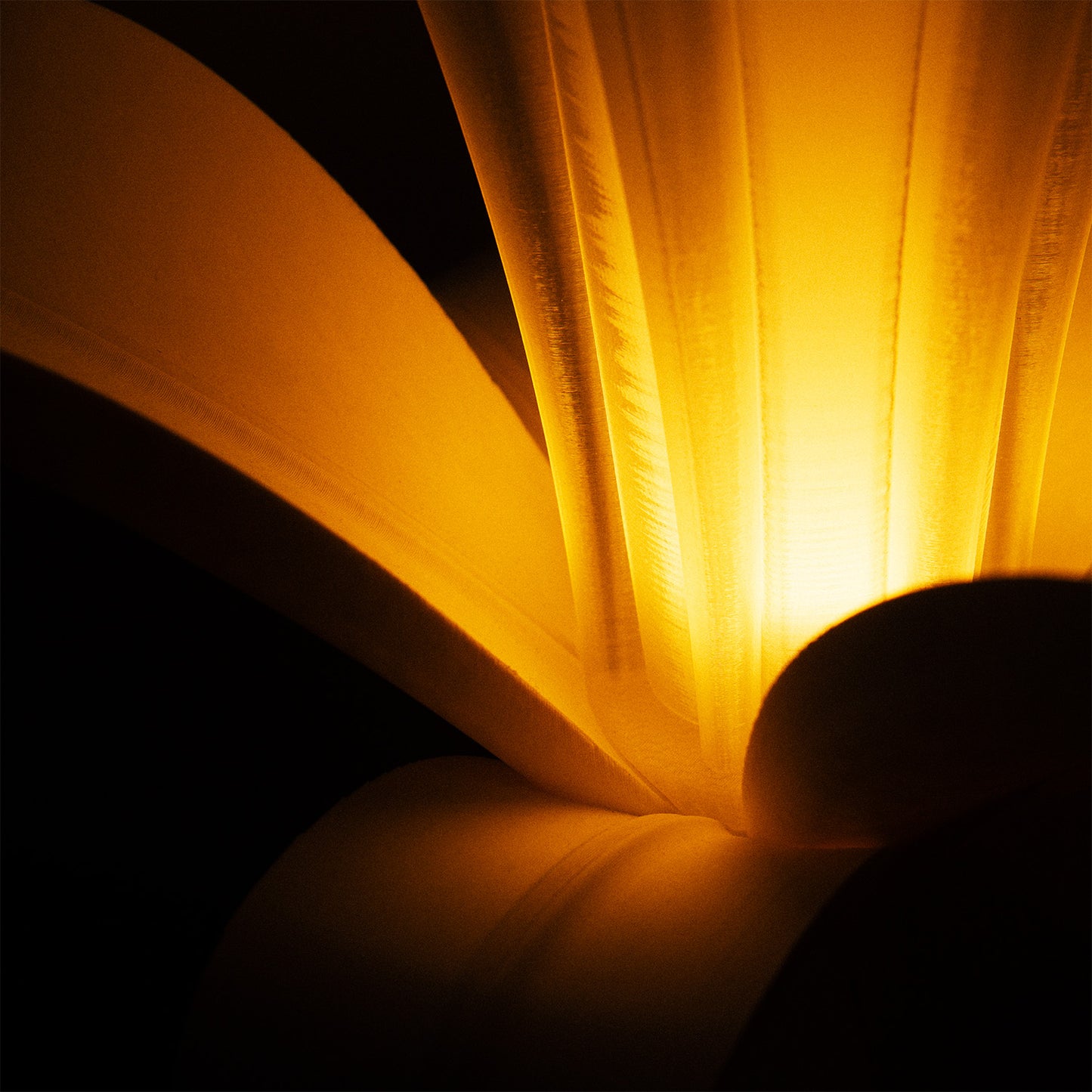 LYS LAMINA white table lamp