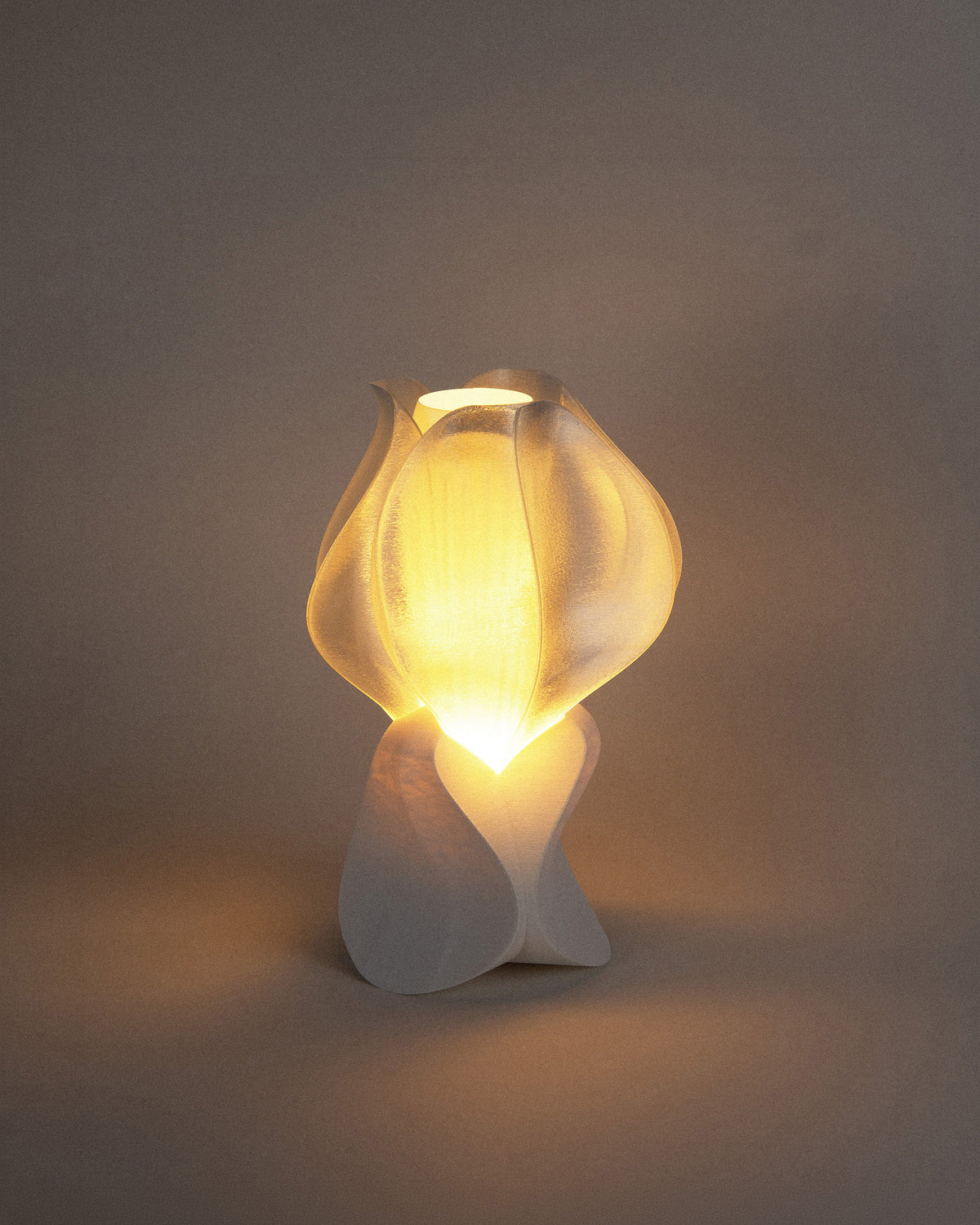 IRIS GEMMA Table Lamp