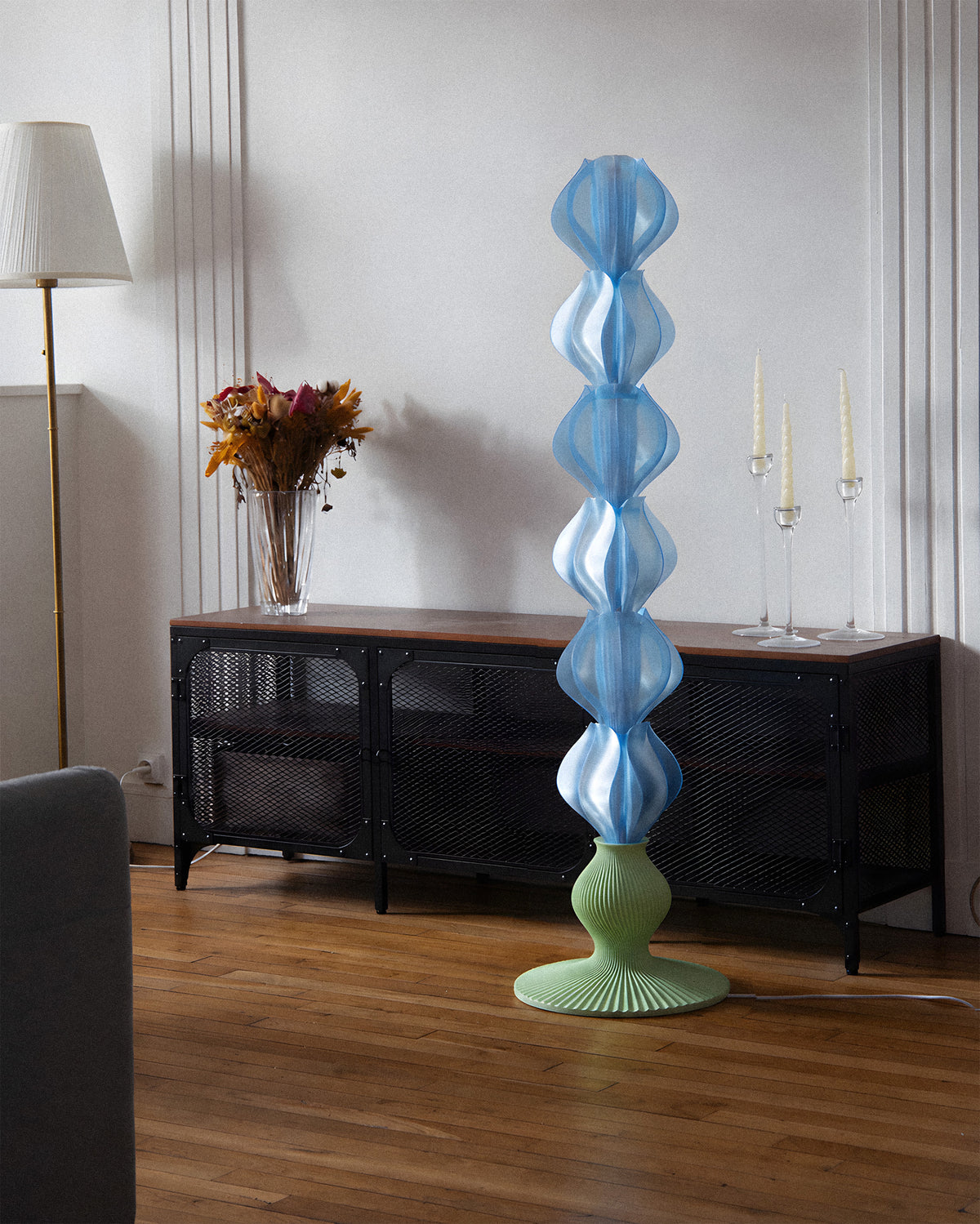 IRIS COLUMNA Totem