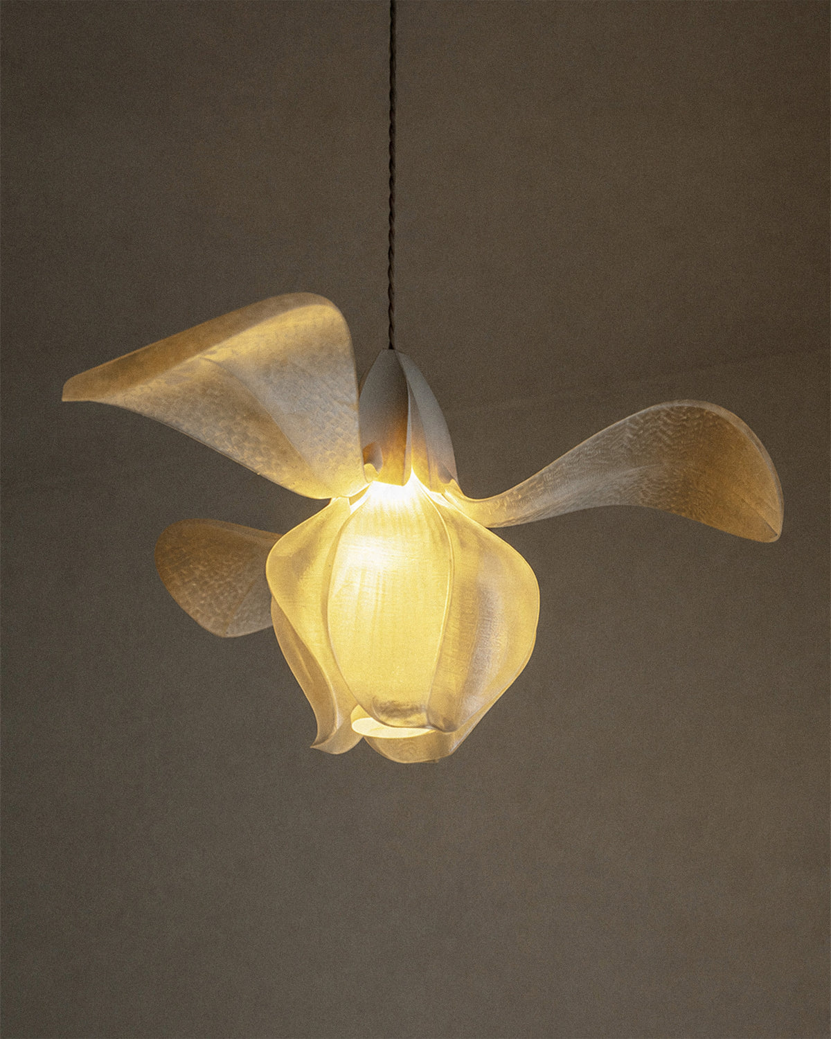 IRIS FILAMENTUM Pendant Light