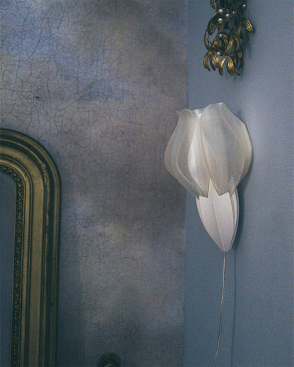 IRIS VITIS Sconce
