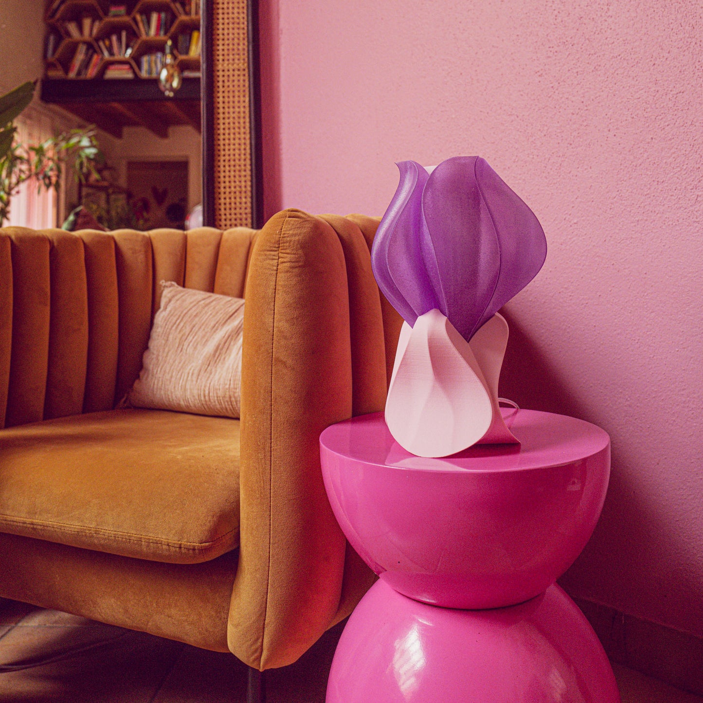 IRIS LAMINA mini pink table lamp