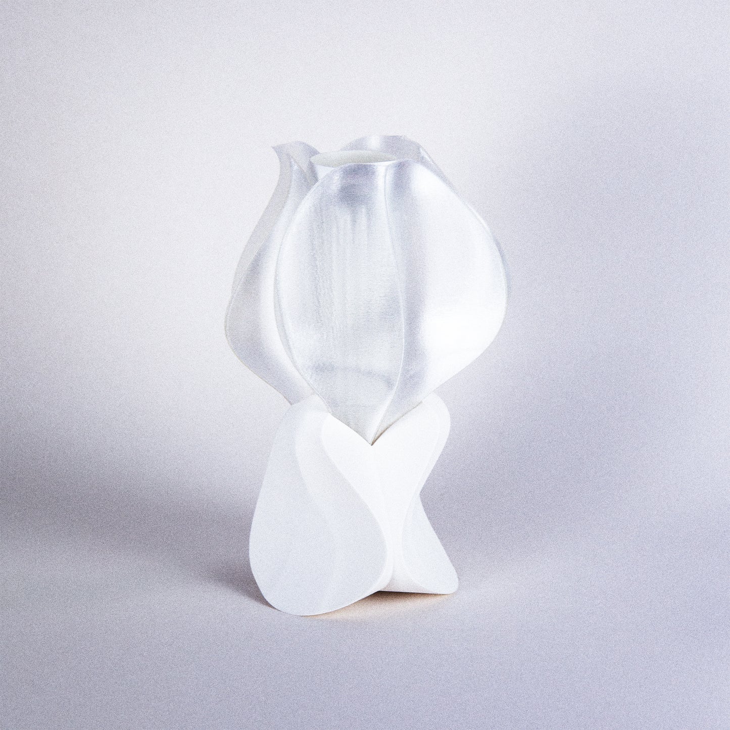 IRIS LAMINA mini white table lamp