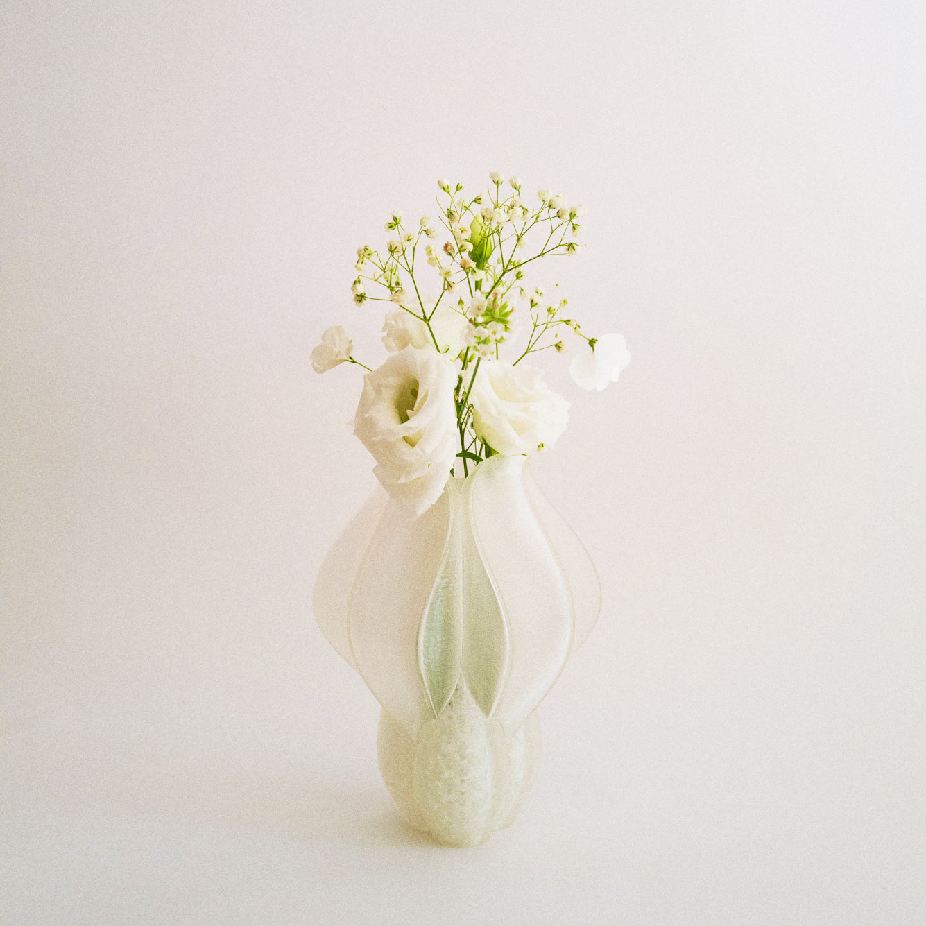 IRIS - mini vase - white